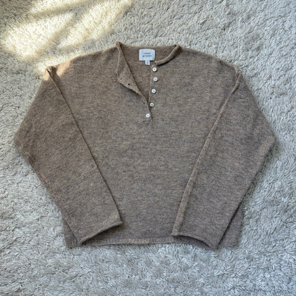 Called To Surf Gracie Henley Pullover Sweater (NWOT)